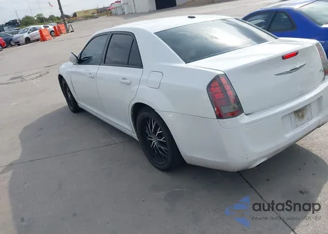 2014 Chrysler 300 300S из США, поврежденный, VIN 2C3CCABG6EH344153